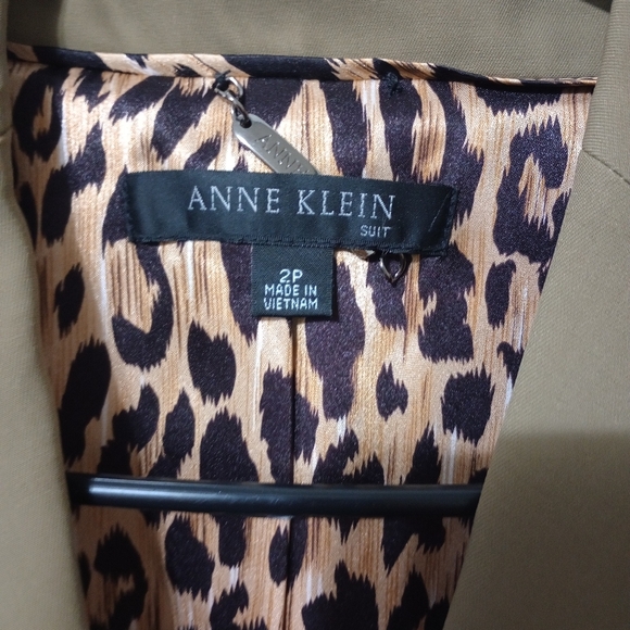 Anne Klein Green Blazer One Button Size 2P Career Work Wear Occupational Preppy - Picture 2 of 10